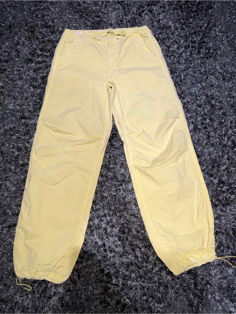 American Eagle Snappy Stretch Low-Rise Parachute Pant. Size: M Long.
